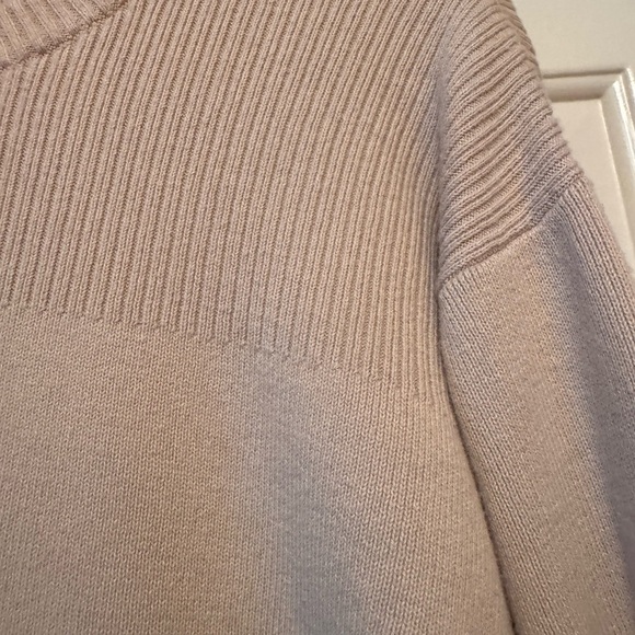 Levi's Red Tag Men's light tan Crewneck Sweater - Picture 5 of 8